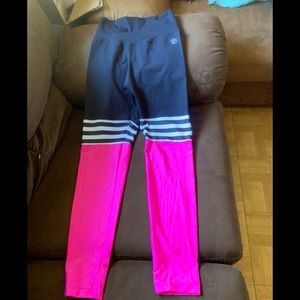 Abs2b scrunch butt sock style leggings
